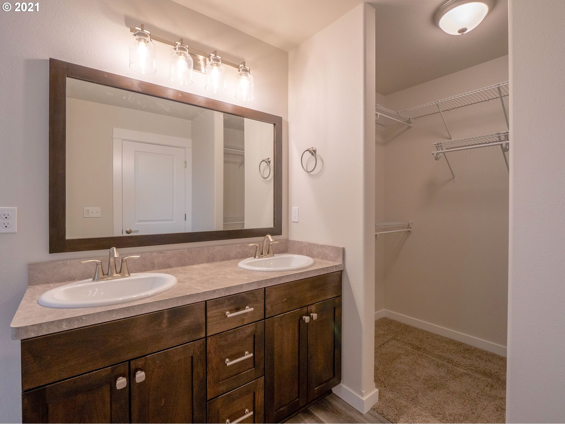 300 Northeast Rose Ridge Drive Winston, OR 97496 - Photo 16 of 28 Gallery Image 16