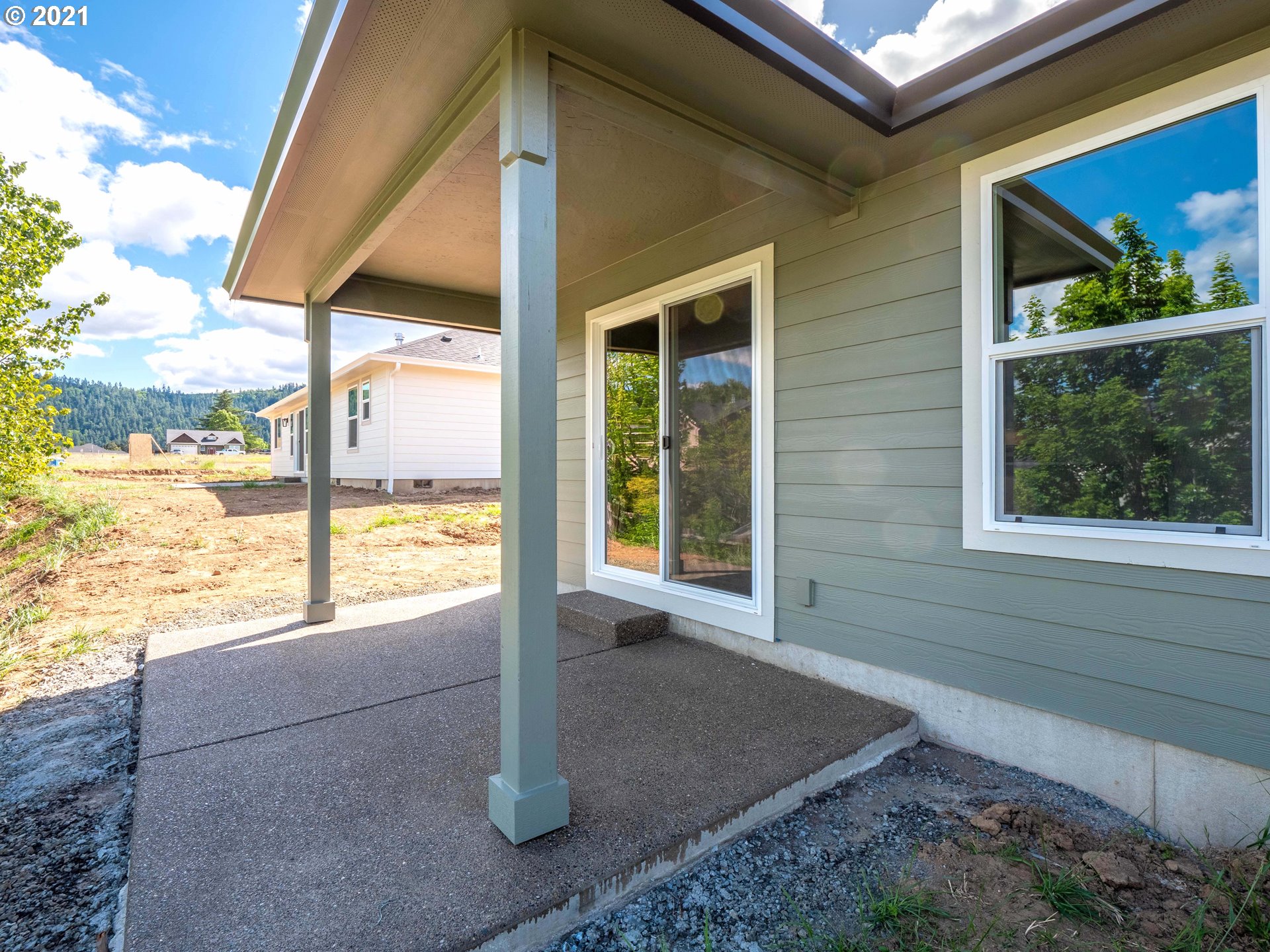 300 Northeast Rose Ridge Drive Winston, OR 97496 - Photo 3 of 28 Gallery Image 3