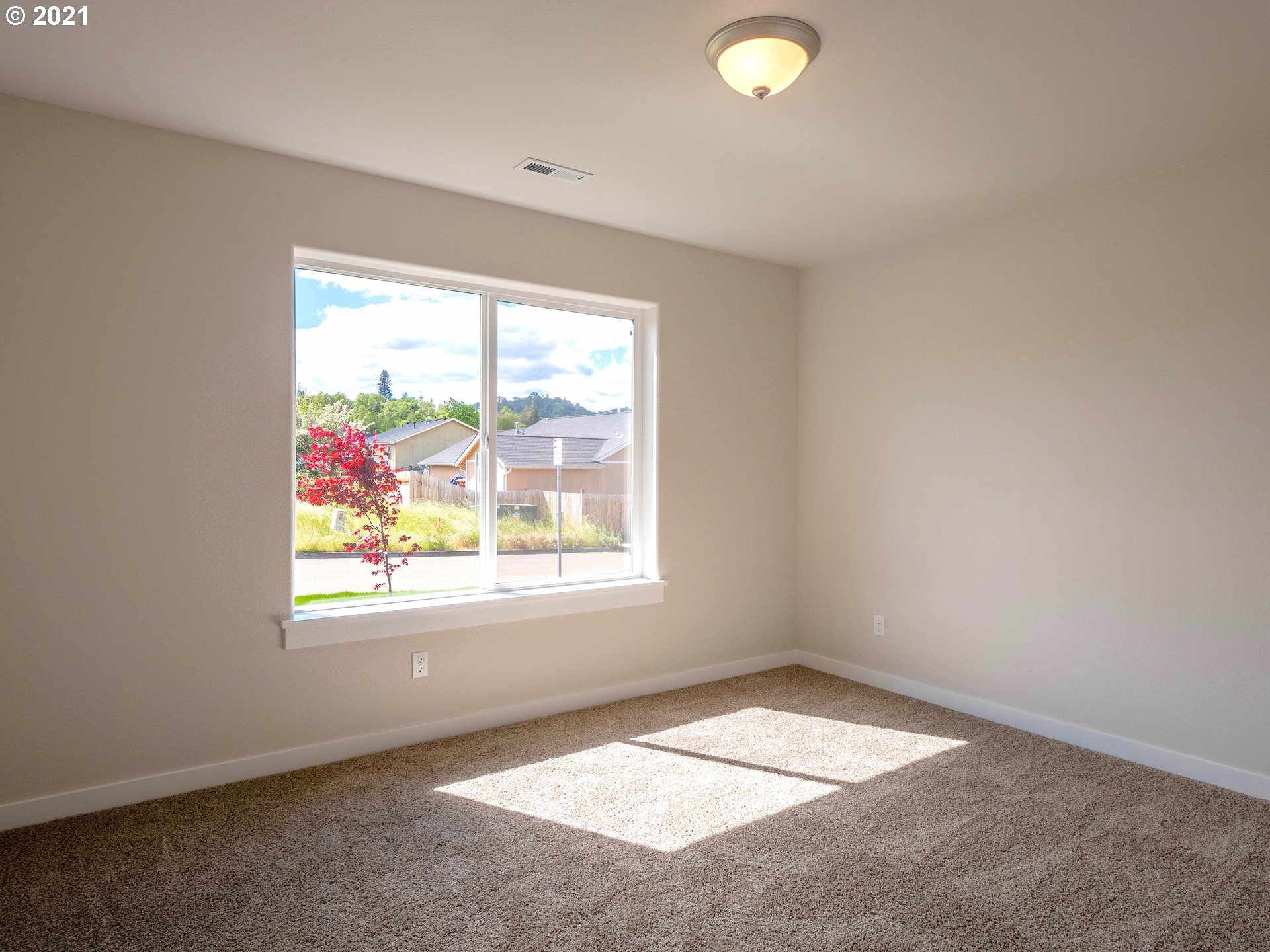 300 Northeast Rose Ridge Drive Winston, OR 97496 - Photo 21 of 28 Gallery Image 21