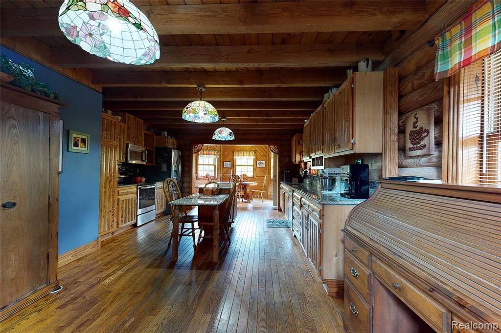 10118 Coldwater Road Flushing, MI 48433 - Photo 29 of 62