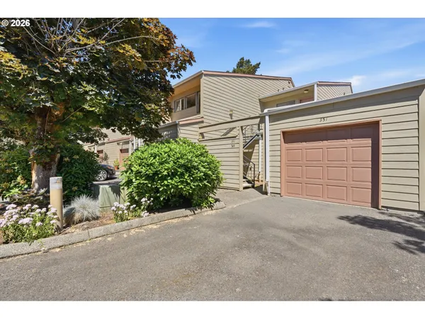$260,000 | 351 Southeast 146th Avenue, Unit 8, Portland, OR 97233