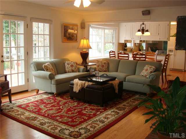 7905 Hollander Place Raleigh, NC 27606 - Photo 17 of 25 Family room flows nicely to breakfast room and kitchen
