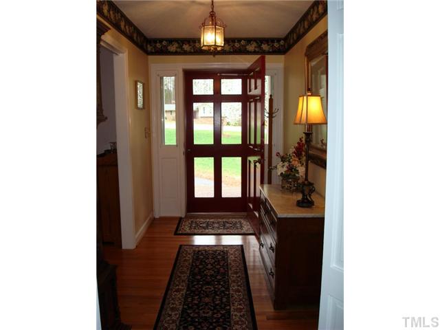 7905 Hollander Place Raleigh, NC 27606 - Photo 6 of 25 Gallery Image 6