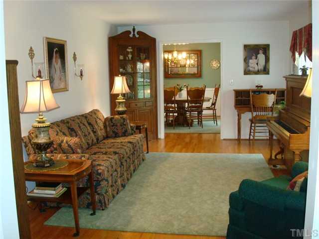 7905 Hollander Place Raleigh, NC 27606 - Photo 7 of 25 Elegant formals with hardwood floors