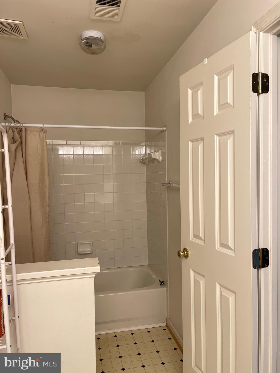 13769 Notley Road Silver Spring, MD 20904 - Photo 14 of 71 Upstairs full bath
