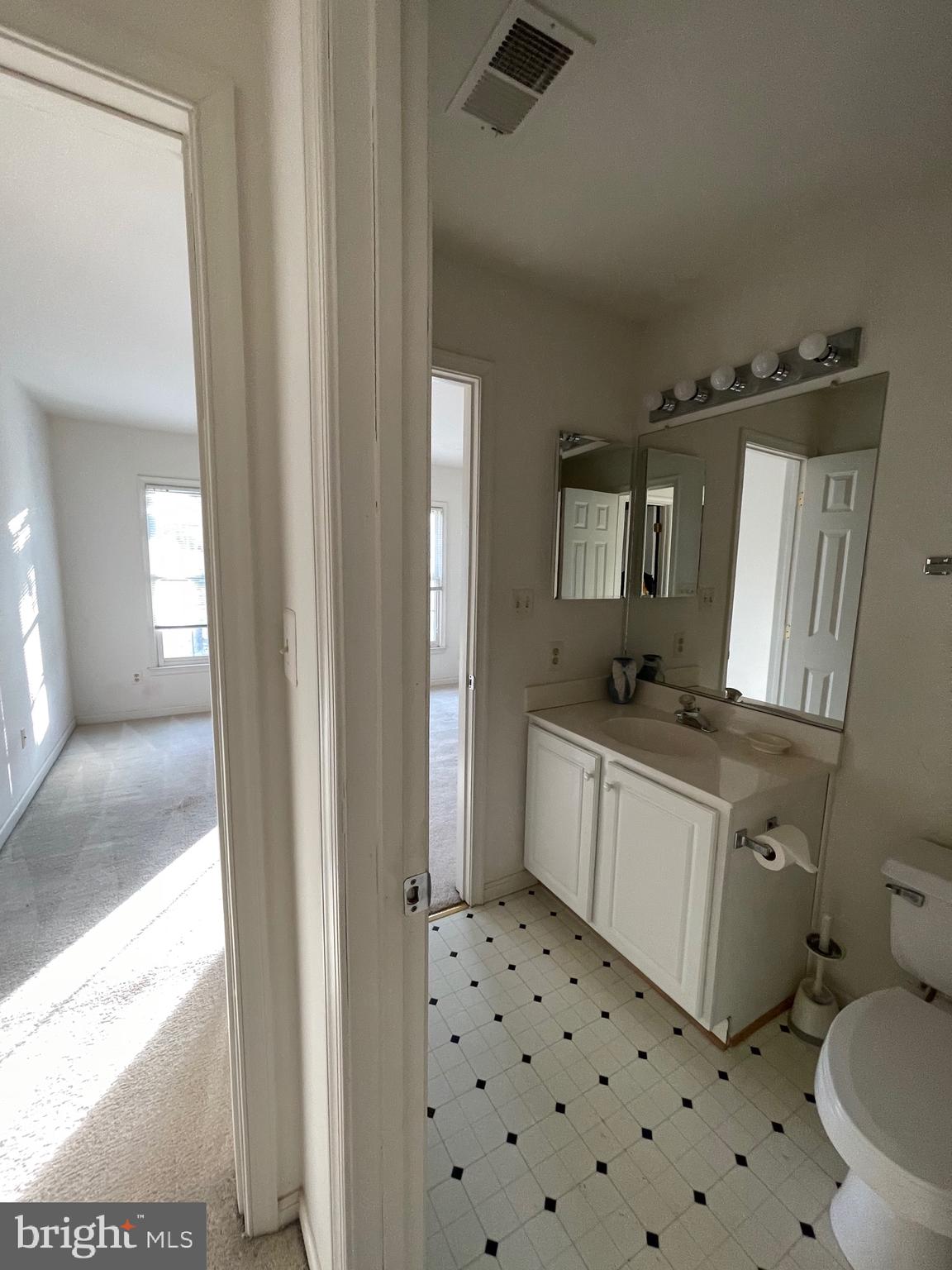 13769 Notley Road Silver Spring, MD 20904 - Photo 19 of 71 Bathroom