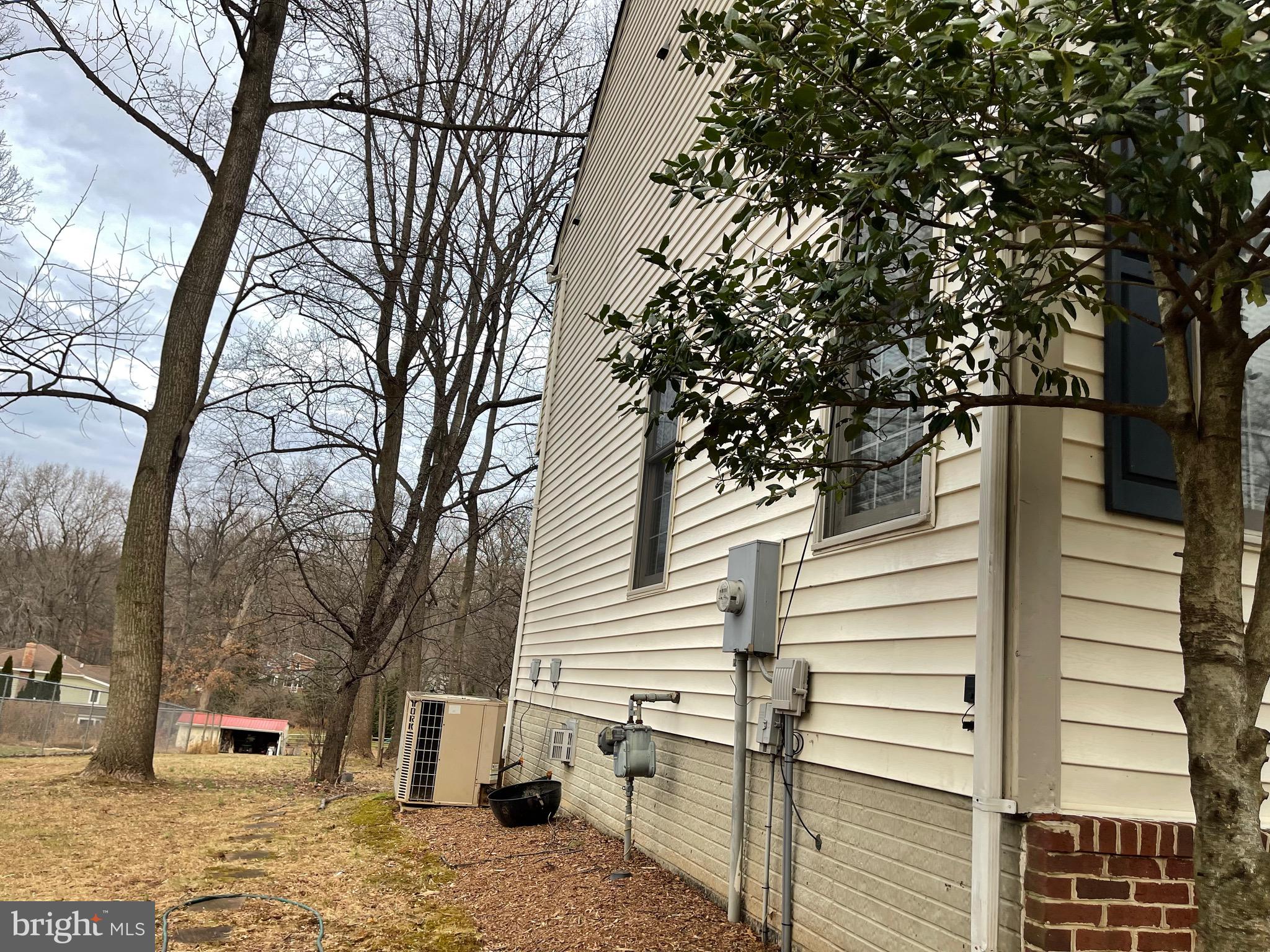 13769 Notley Road Silver Spring, MD 20904 - Photo 22 of 71 Side view