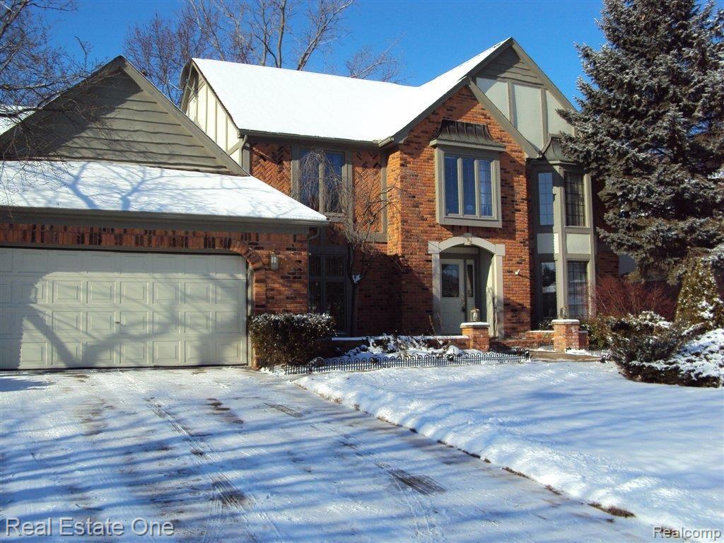 392 Lake Forest Road Rochester, MI 48309 - Photo 1 of 24 Front Exterior .jpg