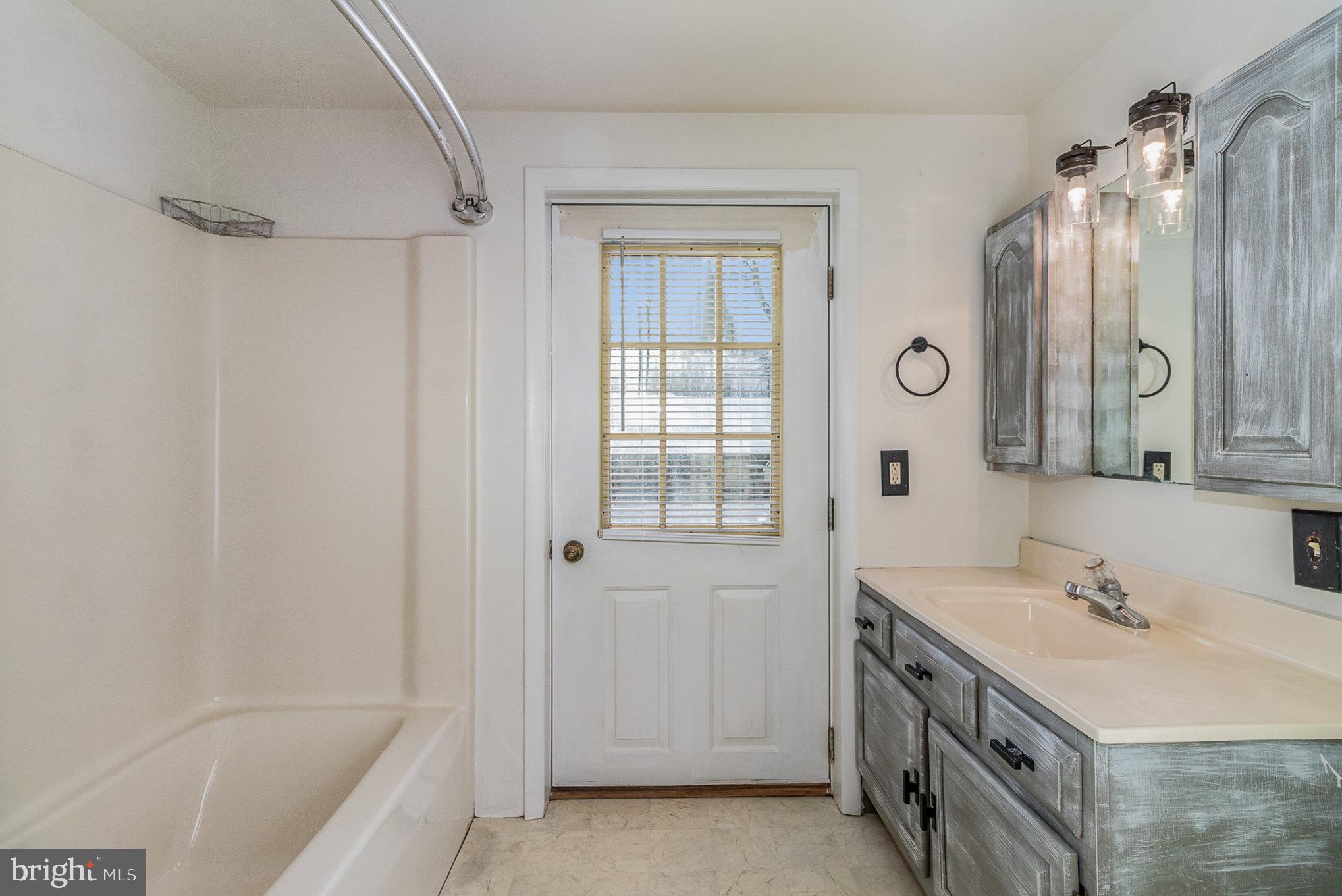 312 Hillside Road Elizabethtown, PA 17022 - Photo 16 of 21 Gallery Image 16