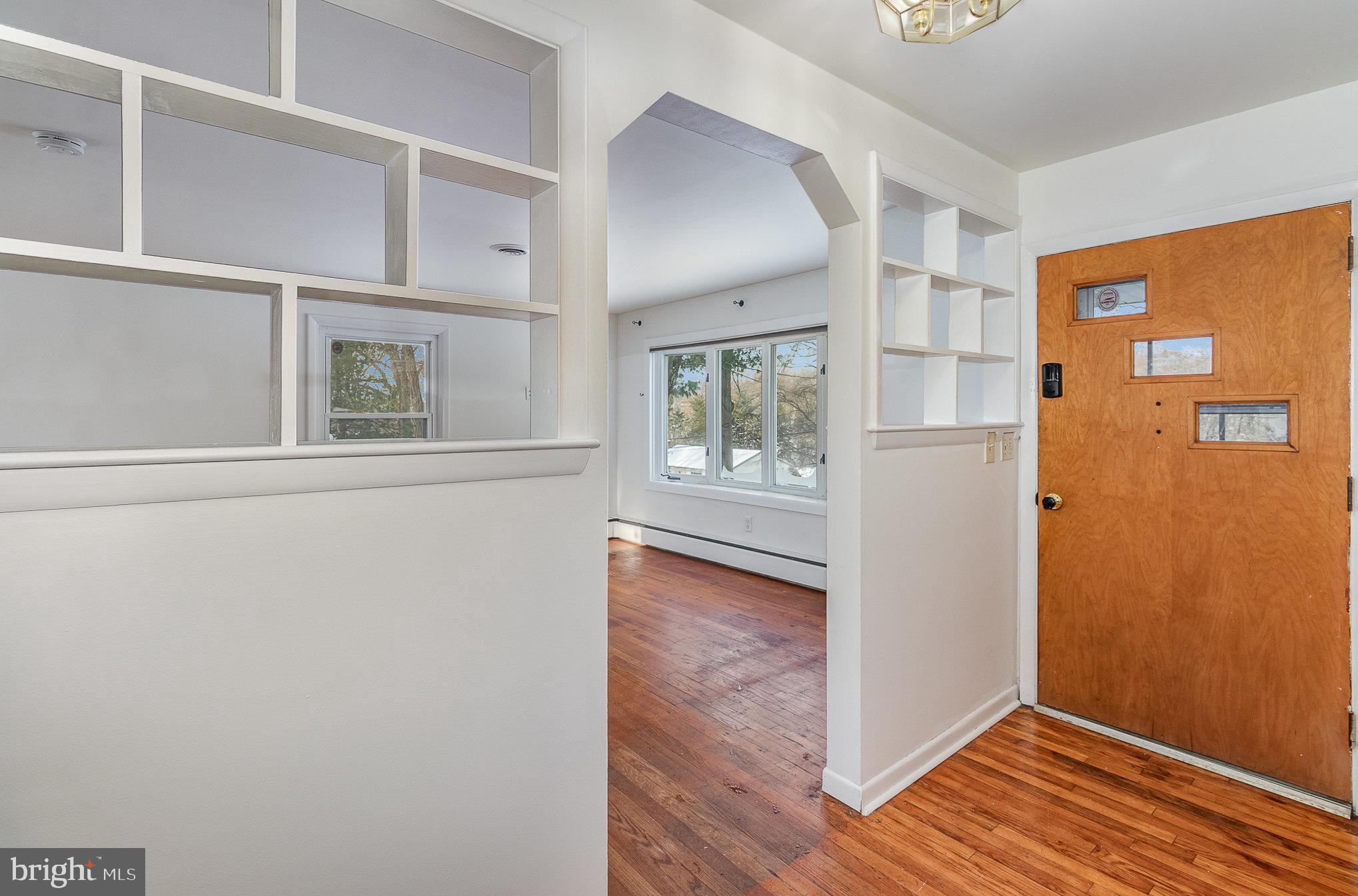 312 Hillside Road Elizabethtown, PA 17022 - Photo 2 of 21 Gallery Image 2