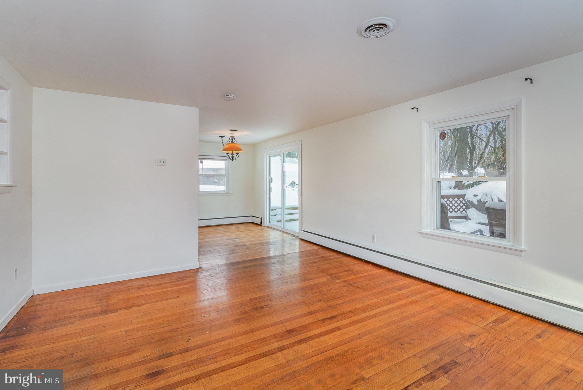 312 Hillside Road Elizabethtown, PA 17022 - Photo 4 of 21 Gallery Image 4