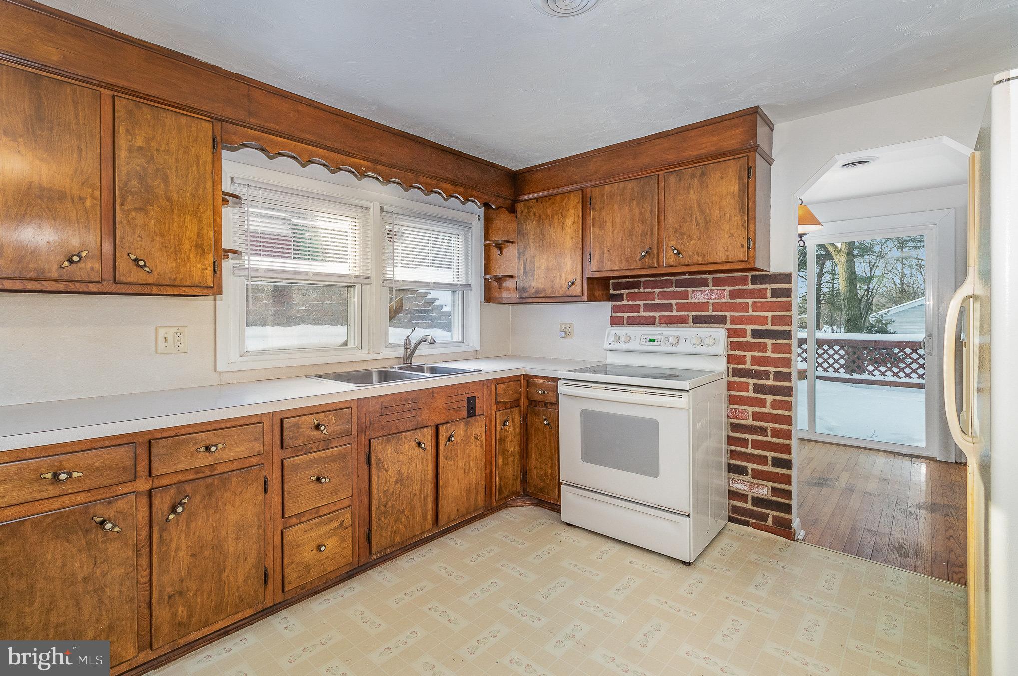 312 Hillside Road Elizabethtown, PA 17022 - Photo 7 of 21 Gallery Image 7