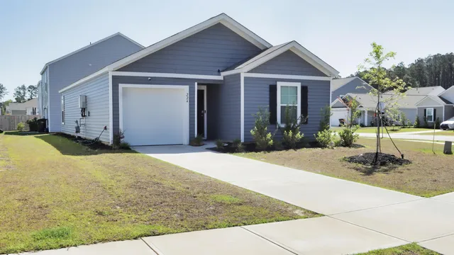 $319,900 | 224 Coral Sunset Way, Summerville, SC 29486