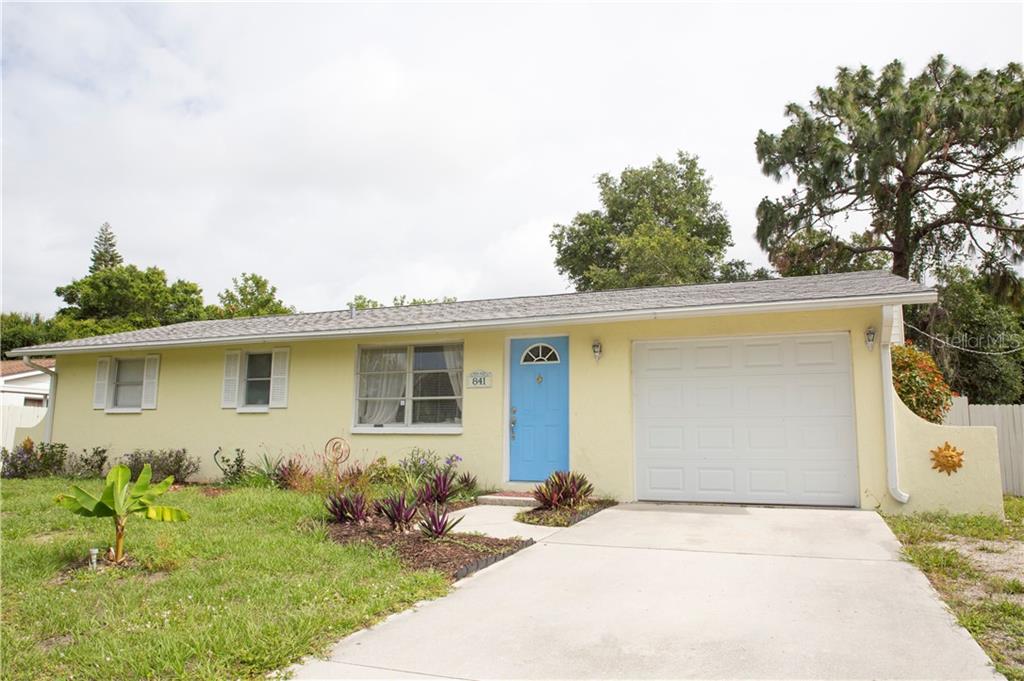841 Rosedale Road Venice, FL 34293 - Photo 1 of 1 a front view of house with yard