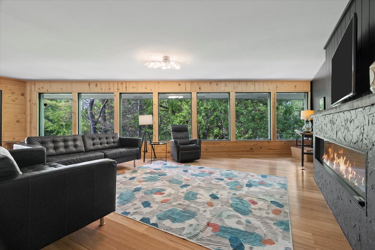 960 Deep Lake Road Antioch, IL 60002 - Photo 3 of 71 Gallery Image 3