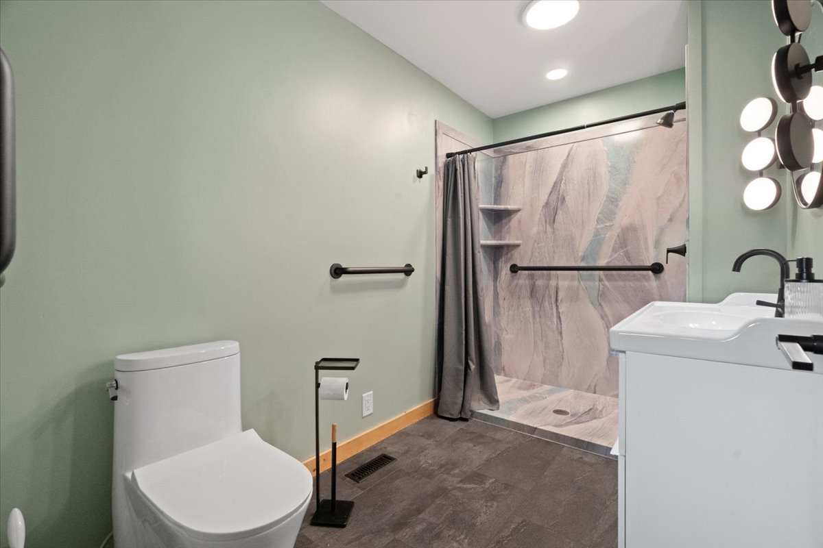 960 Deep Lake Road Antioch, IL 60002 - Photo 36 of 71 Gallery Image 36