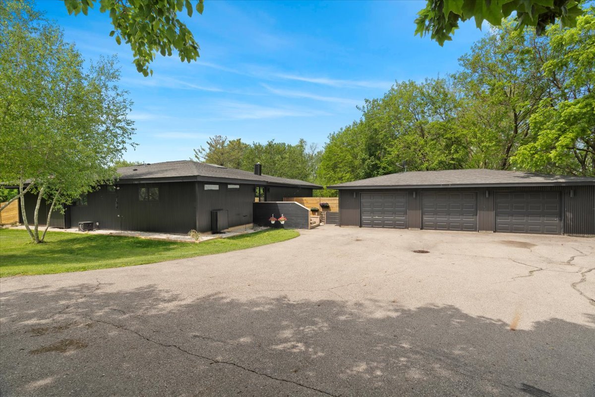 960 Deep Lake Road Antioch, IL 60002 - Photo 63 of 71 Gallery Image 63