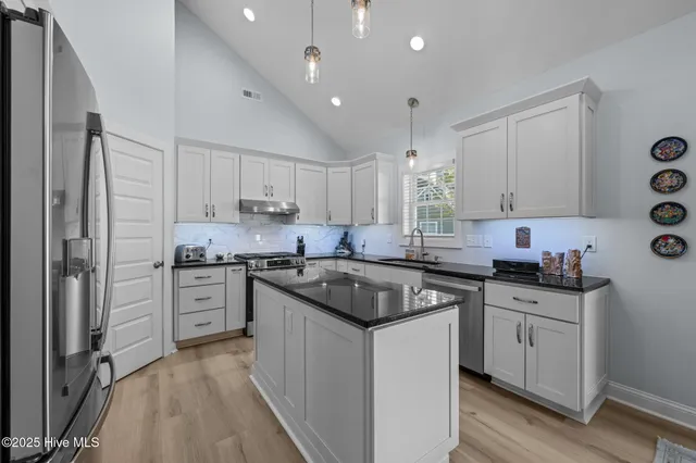 $424,900 | 1403 Seafarer Drive, Oriental, NC 28571