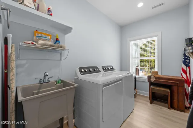 $424,900 | 1403 Seafarer Drive, Oriental, NC 28571