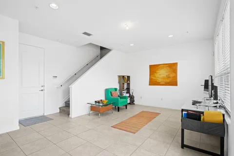 $948,500 | 2900 Northeast 12th Terrace, Unit 25, Oakland Park, FL 33334