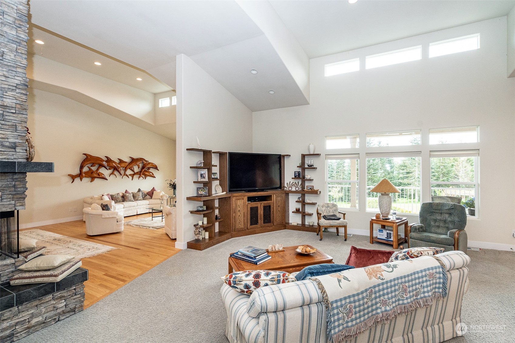 188 Spooner Road Chehalis, WA 98532 - Photo 8 of 40 a living room with furniture kitchen view and a large window