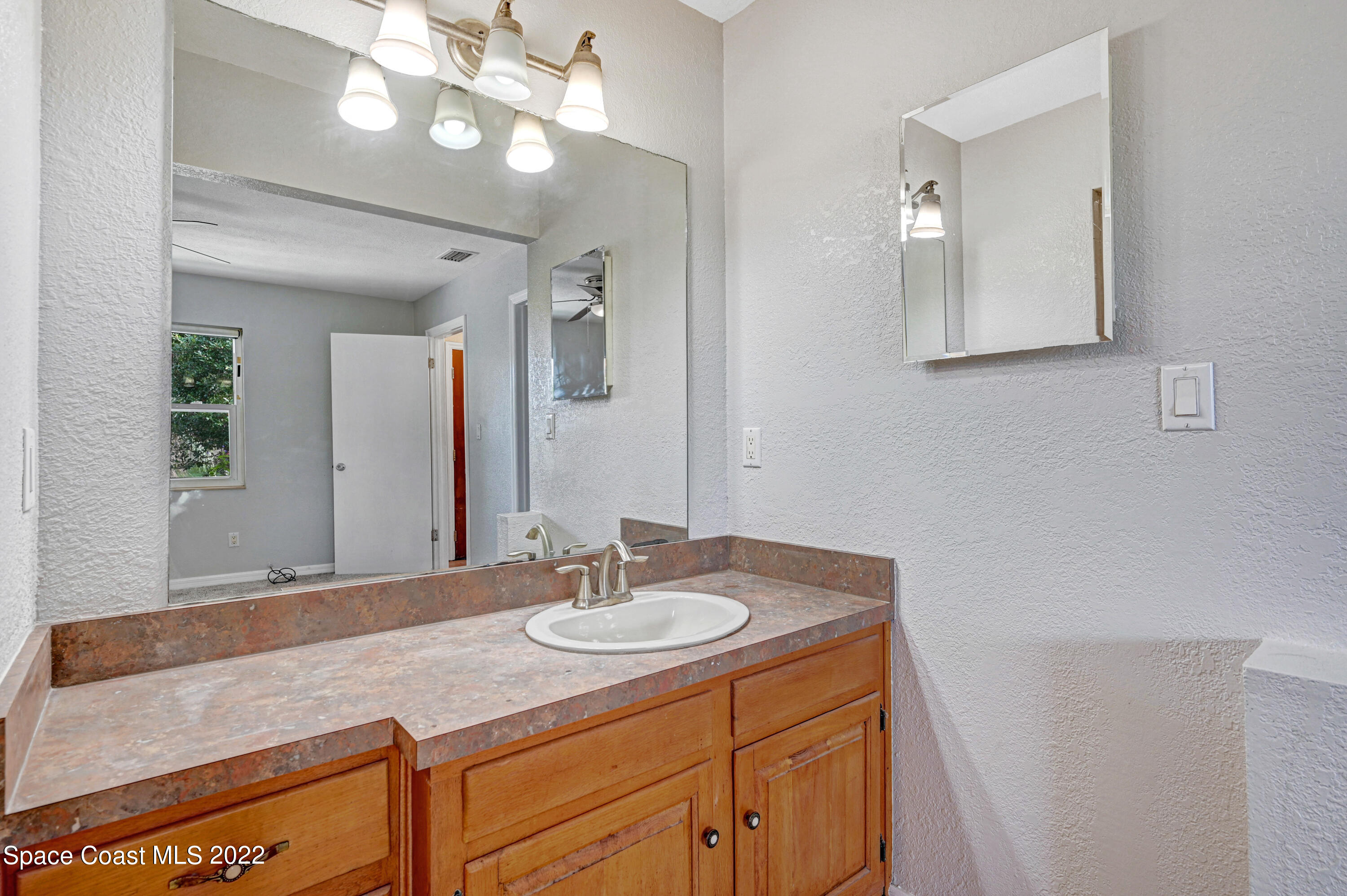 252 Sylvia Road Melbourne, FL 32904 - Photo 31 of 34 DSC_8784