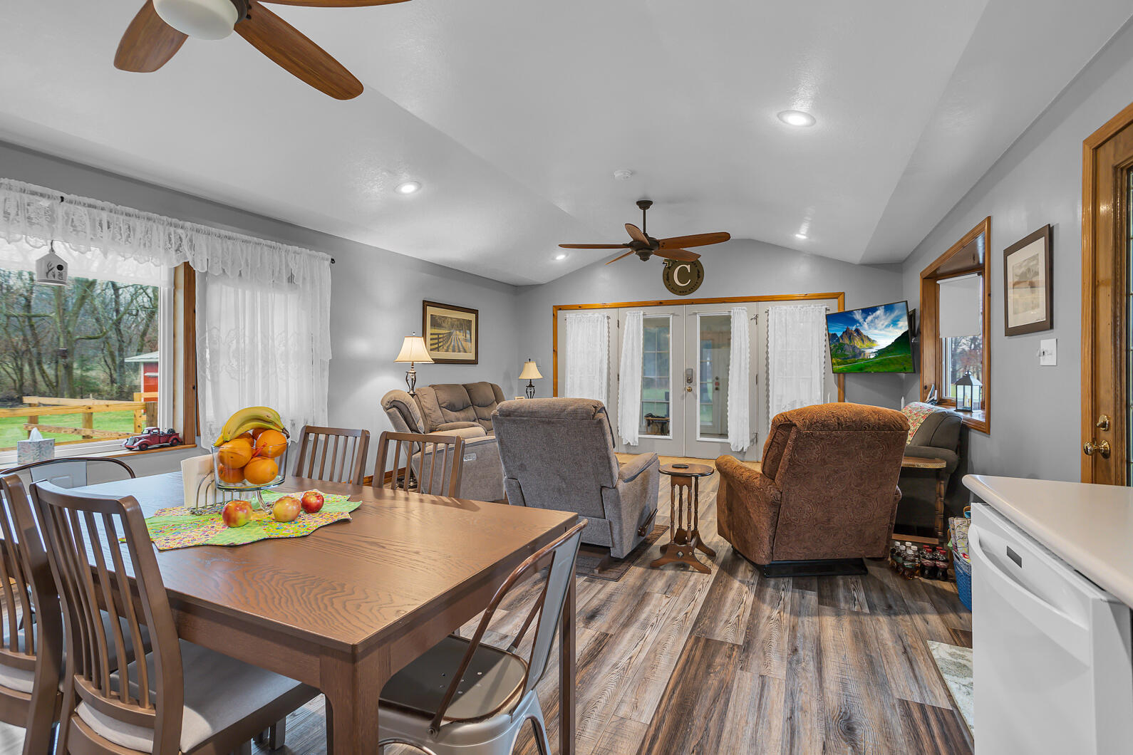 10091 South County Line Road Litchfield, MI 49252 - Photo 5 of 64 0N0A4874