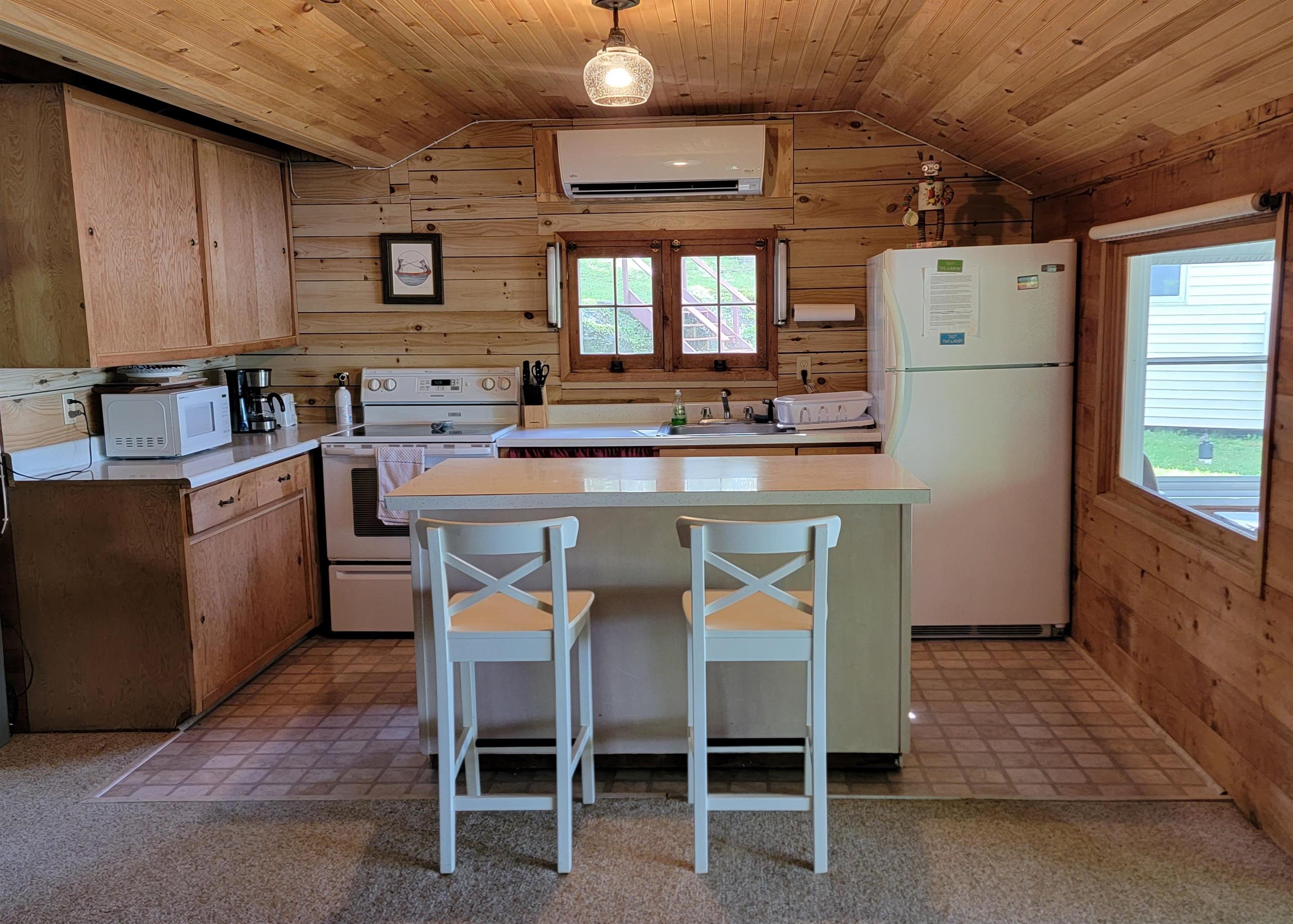 22 Pleasant Bay Road Ferrisburgh, VT 05473 - Photo 5 of 12 Gallery Image 5