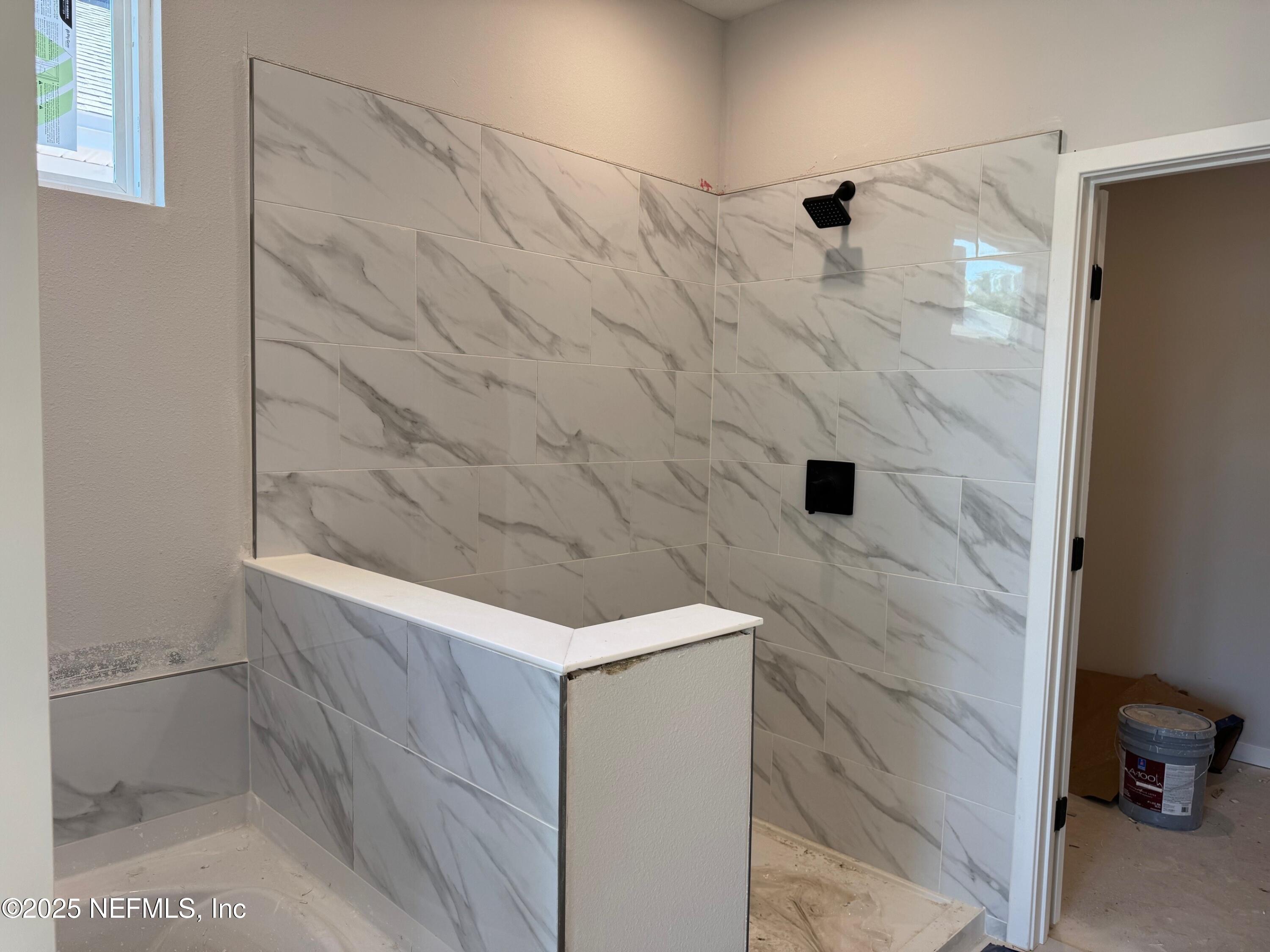 96268 Broadmoore Road Fernandina Beach, FL 32034 - Photo 8 of 18 Amelia 80 primary bath