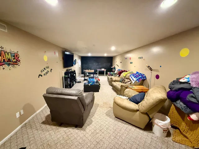 $280,000 | 245 East Schlomer Road, Vincennes, IN 47591