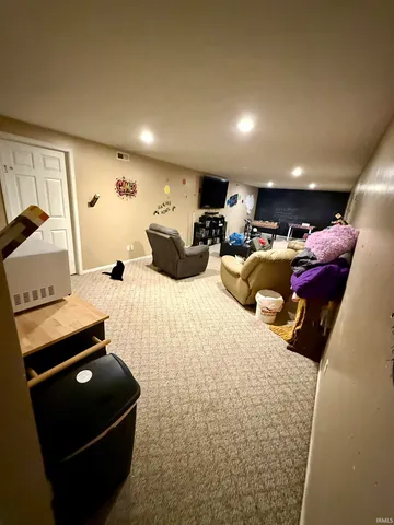 $280,000 | 245 East Schlomer Road, Vincennes, IN 47591