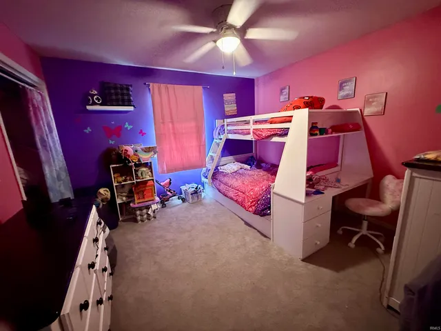 $280,000 | 245 East Schlomer Road, Vincennes, IN 47591