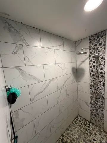 $280,000 | 245 East Schlomer Road, Vincennes, IN 47591