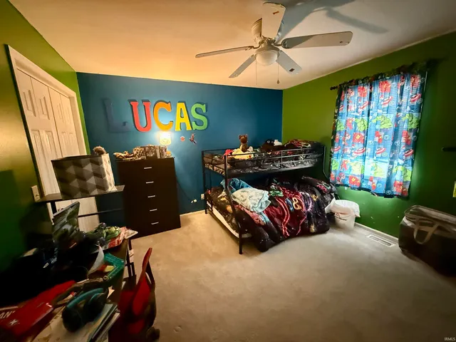 $280,000 | 245 East Schlomer Road, Vincennes, IN 47591