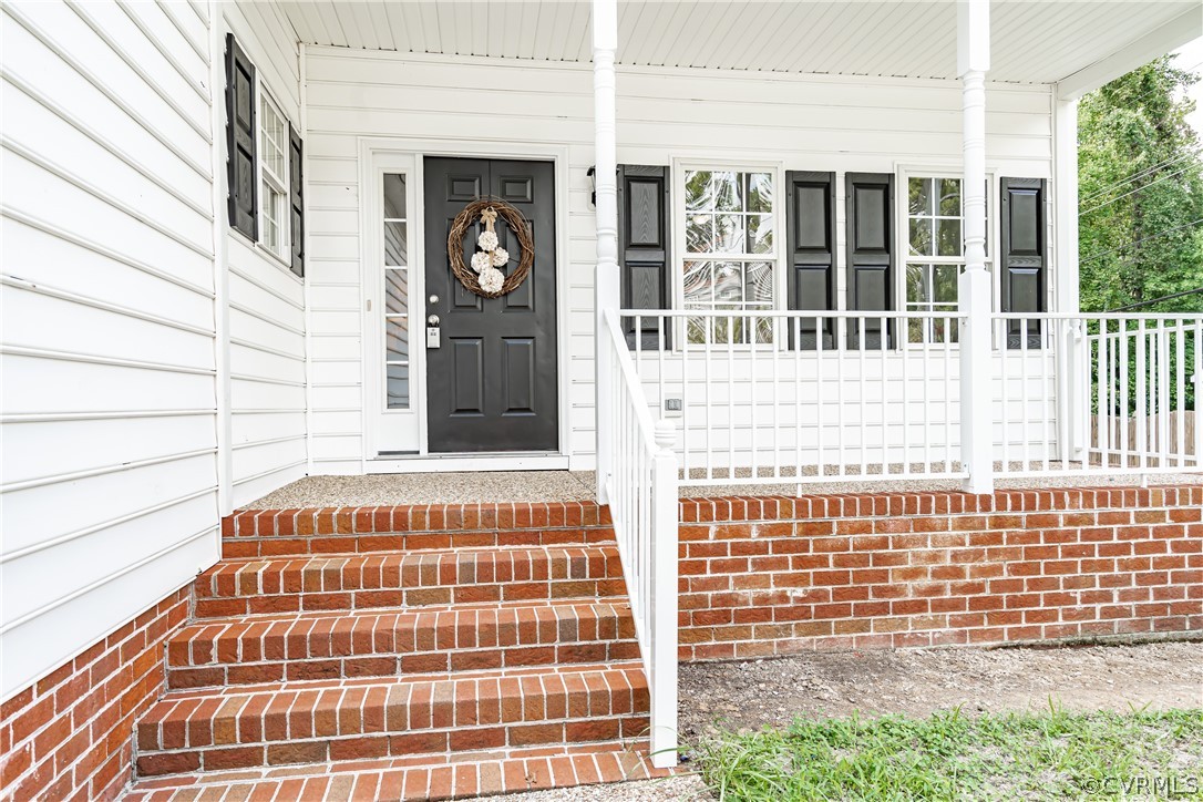 9907 Capri Road Henrico, VA 23229 - Photo 2 of 22 Gallery Image 2