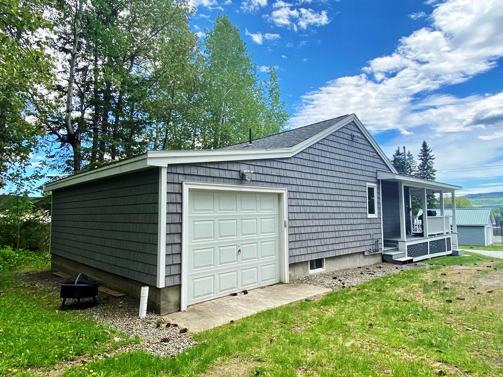 25 Cross Street Rangeley, ME 04970 - Photo 4 of 37 Attached Garage