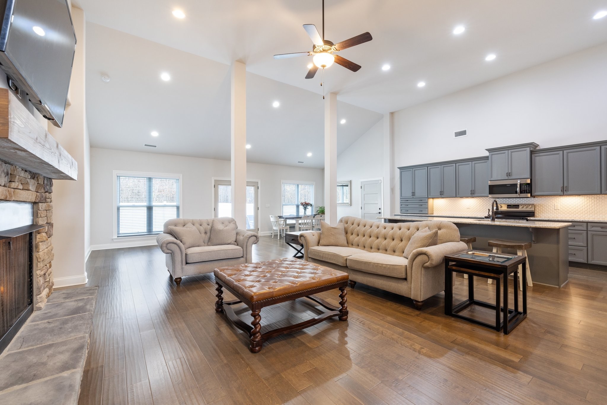 305 McClaran Place Murfreesboro, TN 37129 - Photo 5 of 23 a living room with furniture and a fireplace