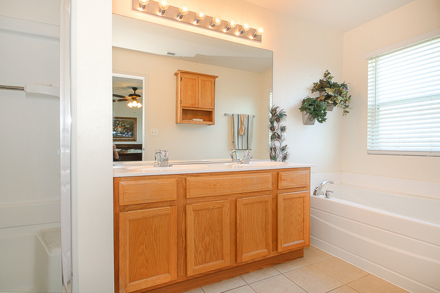 417 Metropolitan Street Aurora, IL 60502 - Photo 8 of 14