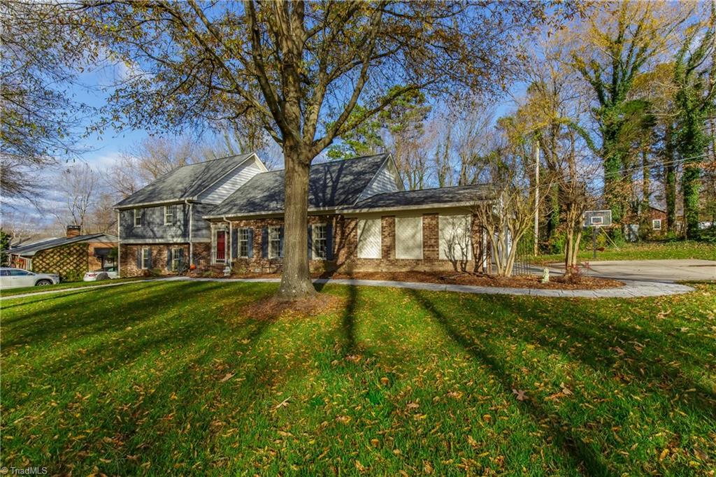 1012 Cantering Road High Point, NC 27262 - Photo 3 of 30 Gallery Image 3