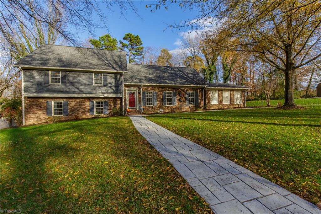 1012 Cantering Road High Point, NC 27262 - Photo 4 of 30 Gallery Image 4