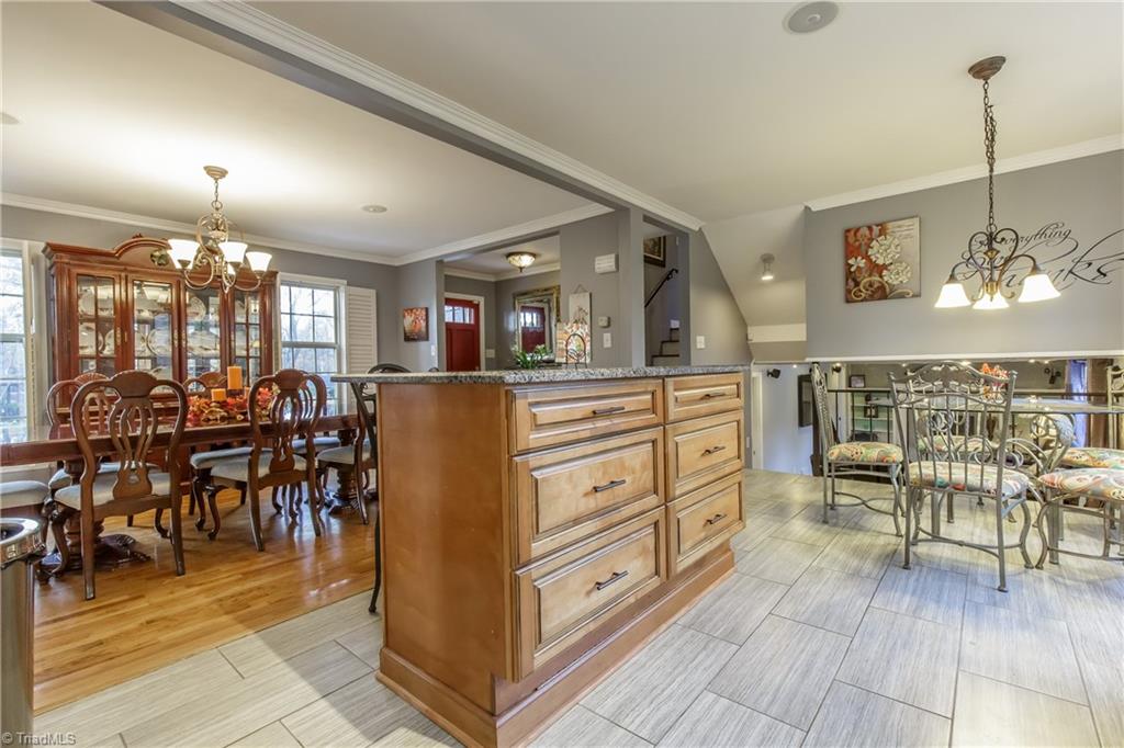 1012 Cantering Road High Point, NC 27262 - Photo 9 of 30 Gallery Image 9