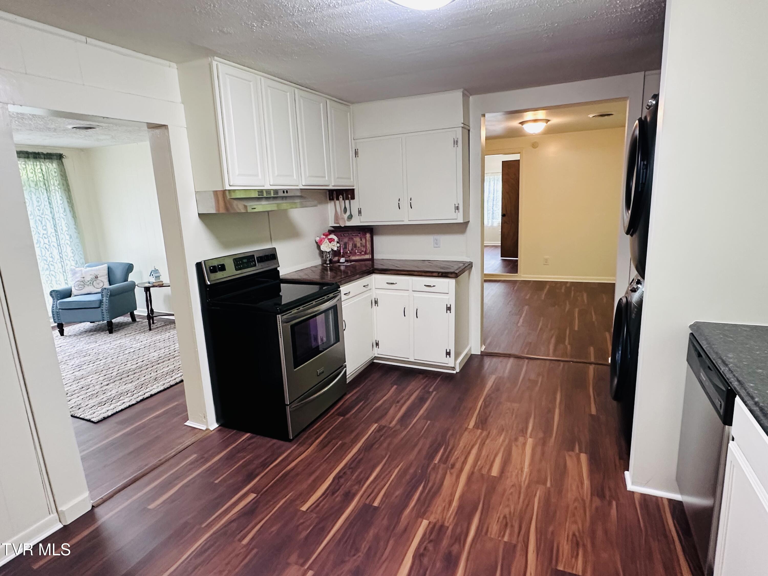 2502 Marbleton Road Unicoi, TN 37692 - Photo 9 of 34 9