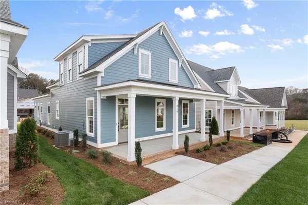 $594,900 | 910 Eucalyptus Court, Winston-Salem, NC 27106