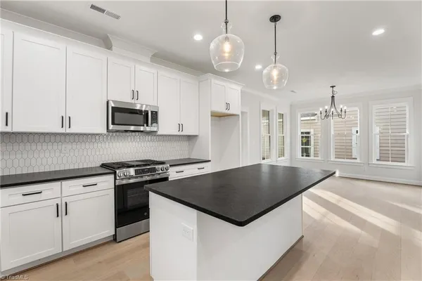 $594,900 | 910 Eucalyptus Court, Winston-Salem, NC 27106