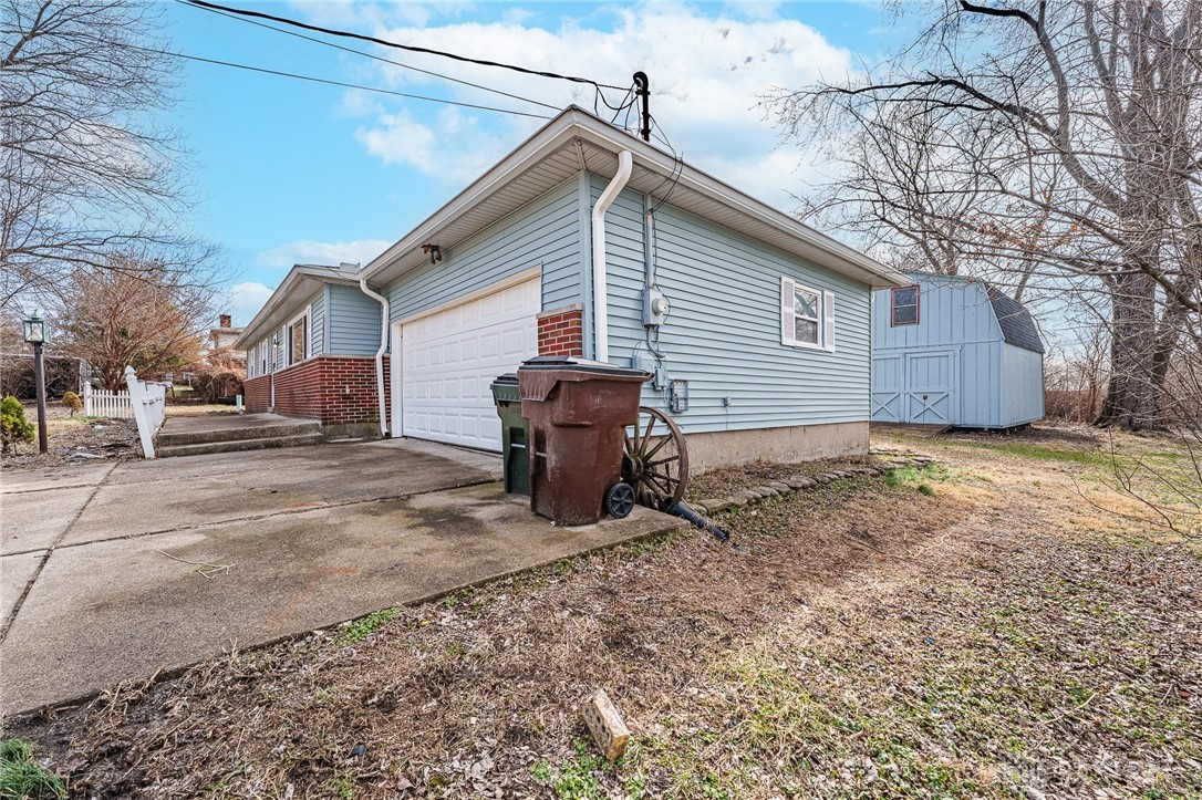 4708 Lefferson Road Middletown, OH 45044 - Photo 2 of 39 Gallery Image 2