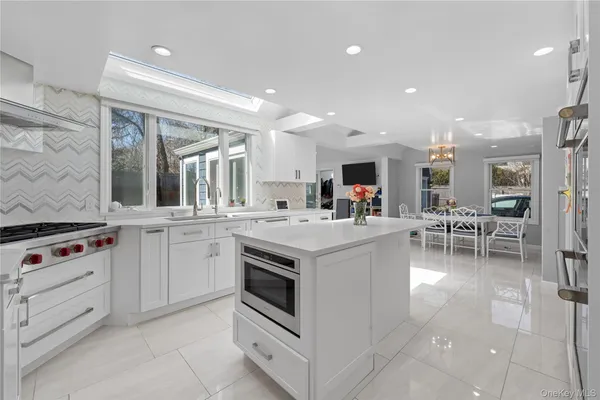 $3,400,000 | 930 Smith Lane, Woodmere, NY 11598
