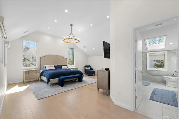 $3,400,000 | 930 Smith Lane, Woodmere, NY 11598