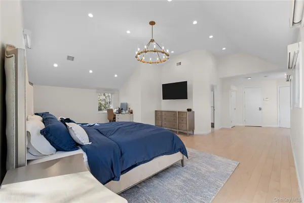 $3,400,000 | 930 Smith Lane, Woodmere, NY 11598