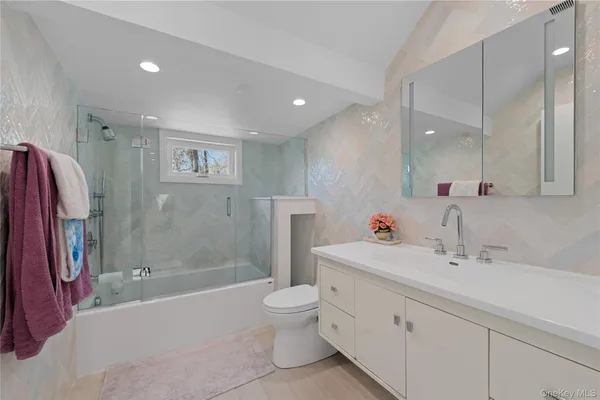 $3,400,000 | 930 Smith Lane, Woodmere, NY 11598