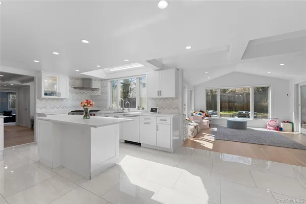 $3,400,000 | 930 Smith Lane, Woodmere, NY 11598